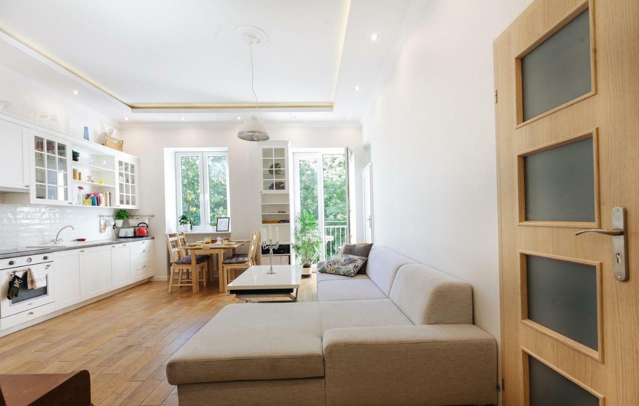 Warsaw Concierge Traveller'S Nest Wspolna Apartment Exterior photo